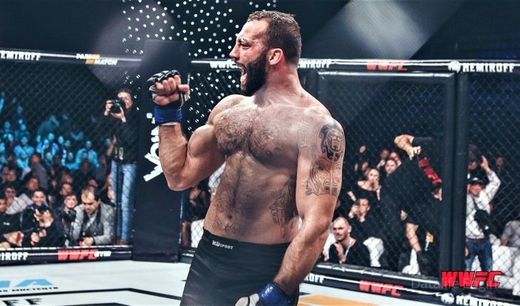 გაიტანეთ ! რომან დოლიძემ რუსი ჩემპიონი 1 დარტყმით გათიშა (ვიდეო)