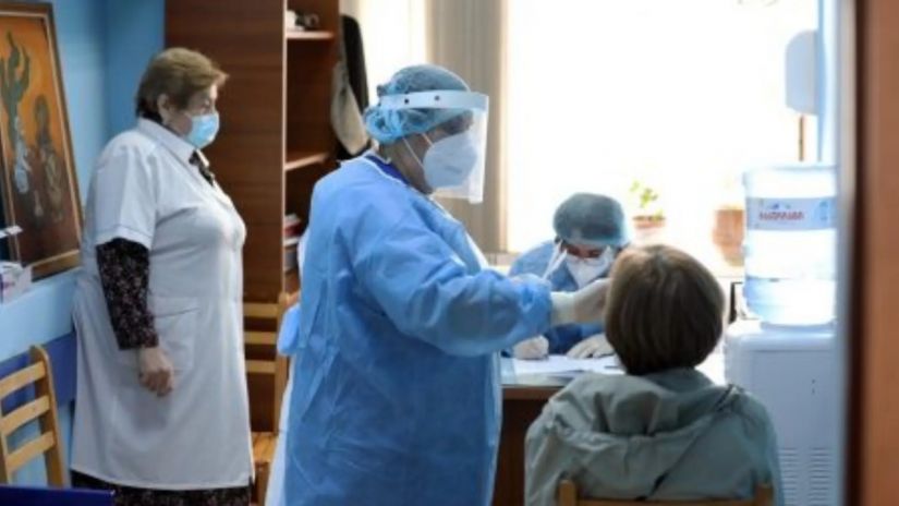 „მე აცრილ პედაგოგთან ბავშვს კლასში არ შევუშვებ. კაცმა არ იცის რა სჭირს აცრილ პედაგოგს"