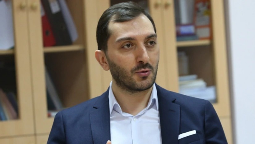 "ამდენი არაიმუნური ადამიანი დაუსრულებელი კოვიდ-ტალღებისკენ მიგვაქანებს" - ბიძინა კულუმბეგოვი