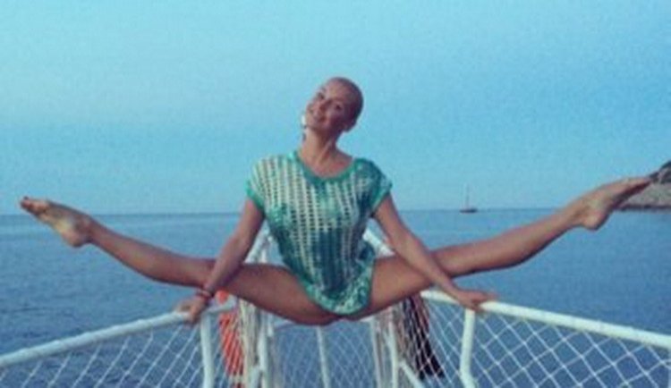 ანასტასია ვოლოჩკოვასთან სექსის შემდეგ მის საყვარელს სასწაფოს გამოძახება ორჯერ დასჭირდა