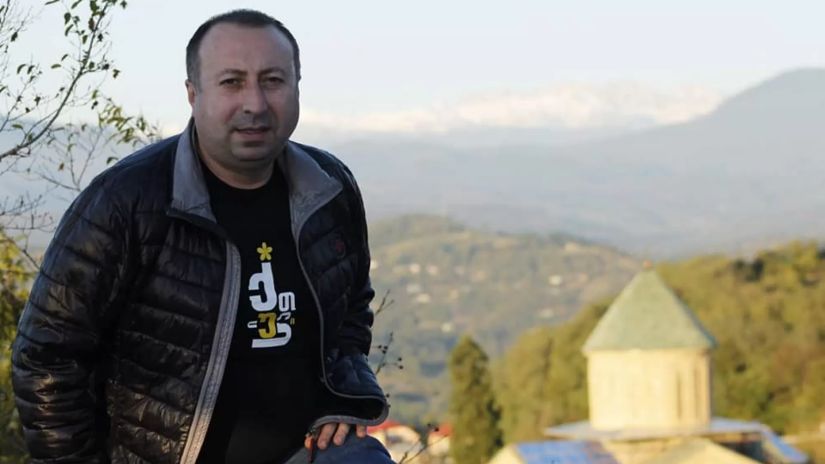 "წუხელ გვიან, ეზოში ახალგაზრდა ბიჭი ბღაოდა-რამდენი ხართ ერთი დამენახეთ, უნდა დაგთვალოთ თქვენი დედამოვ@@ანო.... ცხადია ინტერესისთვის ყველამ გავიხედეთ ფანჯრიდან" - რას წერს დათო ლიკლიკაძე სოციალურ ქსელში ?