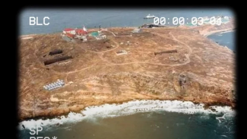 "ყველამ ნახოს და მოისმინოს!ეს სიტყვები ოქროს ასოებით ჩაიწერება ისტორიაში" - ვახო სანაია კუნძულ ზმეინის გარნიზონზე