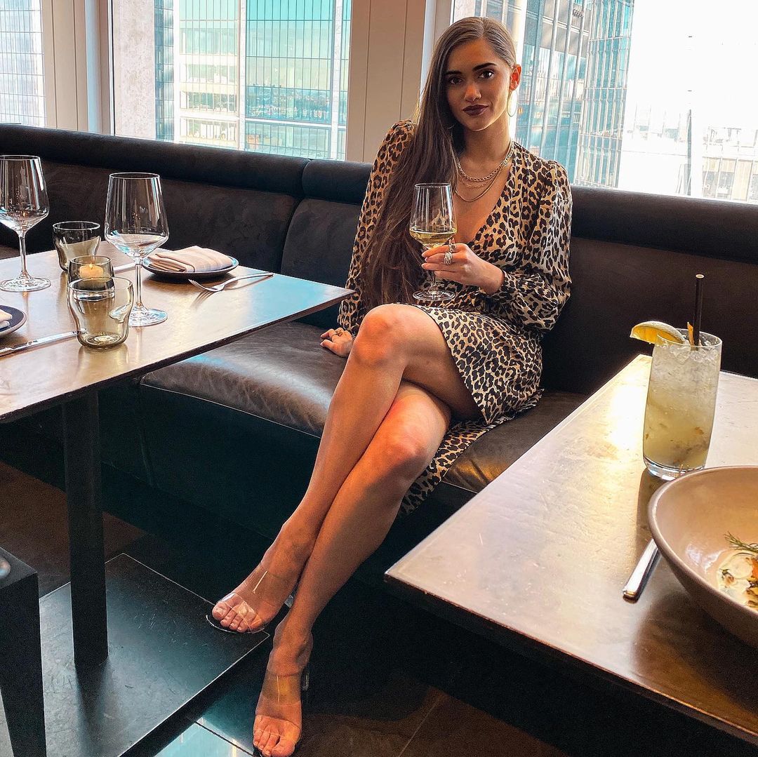 ამერიკაში წასული ლიზა ყენია მთლიანად გაშიშვლდა და შიშველი ფოტო გამოაქვეყნა