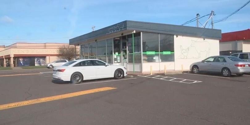 აშშ-ში ქურდმა ბავშვიანი მანქანა გაიტაცა, შემდეგ ბიჭუნა დააბრუნა და მშობელს უსაყვედურა