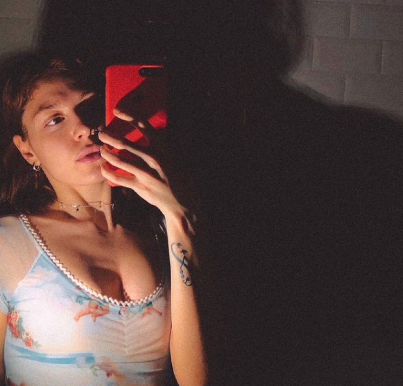 დანდობა არ იქნებაო და ანა მალაზონიამ საცურაო კოსტუმში ისეთი უკანალი აჩვენა ხალხს, რომ ამის შემყურე ყბა მართლა ჩამოგივარდებათ (ფოტოები)