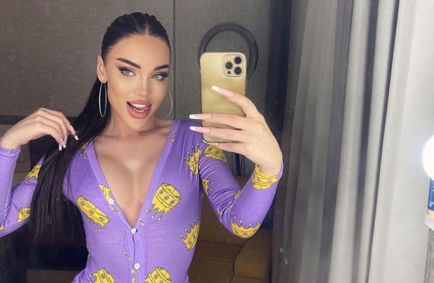 “ქმარმა მანქანა მაჩუქა, ოღონდ ვისმა ქმარმა არ გეტყვით...” – კესარია აბრამიძე