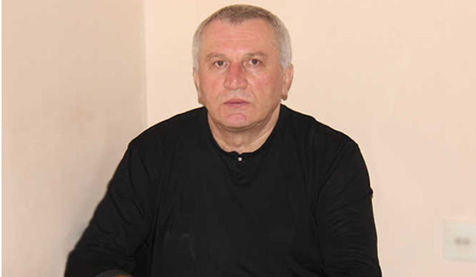 „ჩემი რეკომენდაცია: დაბეჭდეთ ლამაზი დიპლომები და გაყიდეთ პირდაპირ!“ - დემურ გიორხელიძე