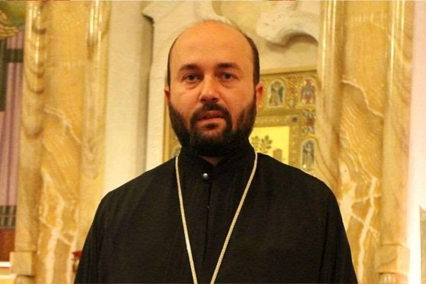 „ქართველი ხალხის უდიდესი უმრავლესობა აბსოლუტური უვიცი და ტუპიაკია“ - რა სქრინს ავრცელებს ილია ჭიღლაძე?