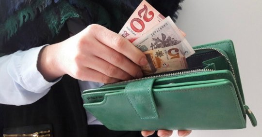 „ატარეთ ჯიბით თხილის ჯოხი“ - ნახეთ, კიდევ რა უნდა იქონიოთ ჯიბეში, რომ ფული სულ გქონდეთ