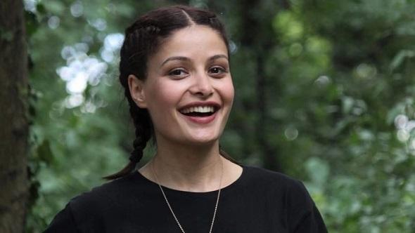 „გამანადგურა ამ ამბავმა, აღარაფრის აღარ მჯერა ამ სამყაროში“ - ვინ არის ახალგაზრდა ქალი და რა გახდა მისი გარდაცვალების მიზეზი?